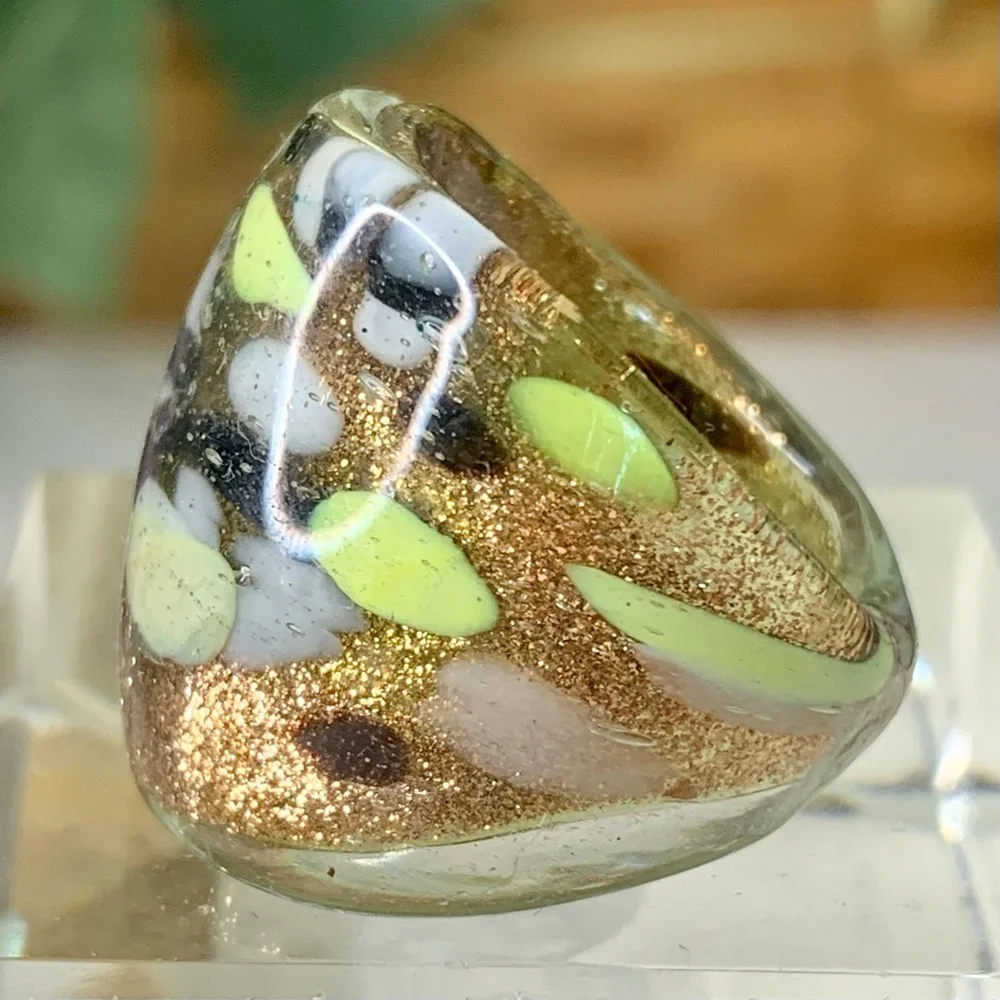 VTG Murano Style Art Glass Hand Blown Gold Foil Lampwork Confetti Dome Ring SZ 7
